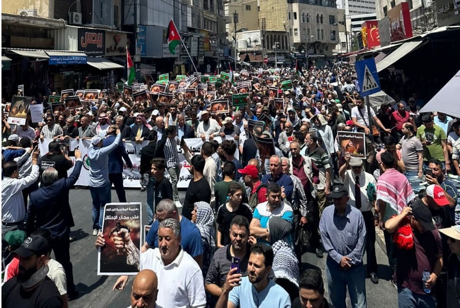 مسيرة في وسط البلد دعما لغزة والمقاومة