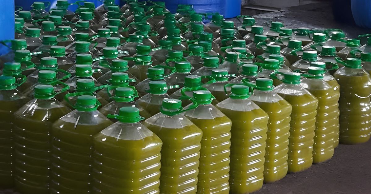 غرامة 3000 دينار ..  تفاصيل ضبط مشغل زيت زيتون مغشوش
