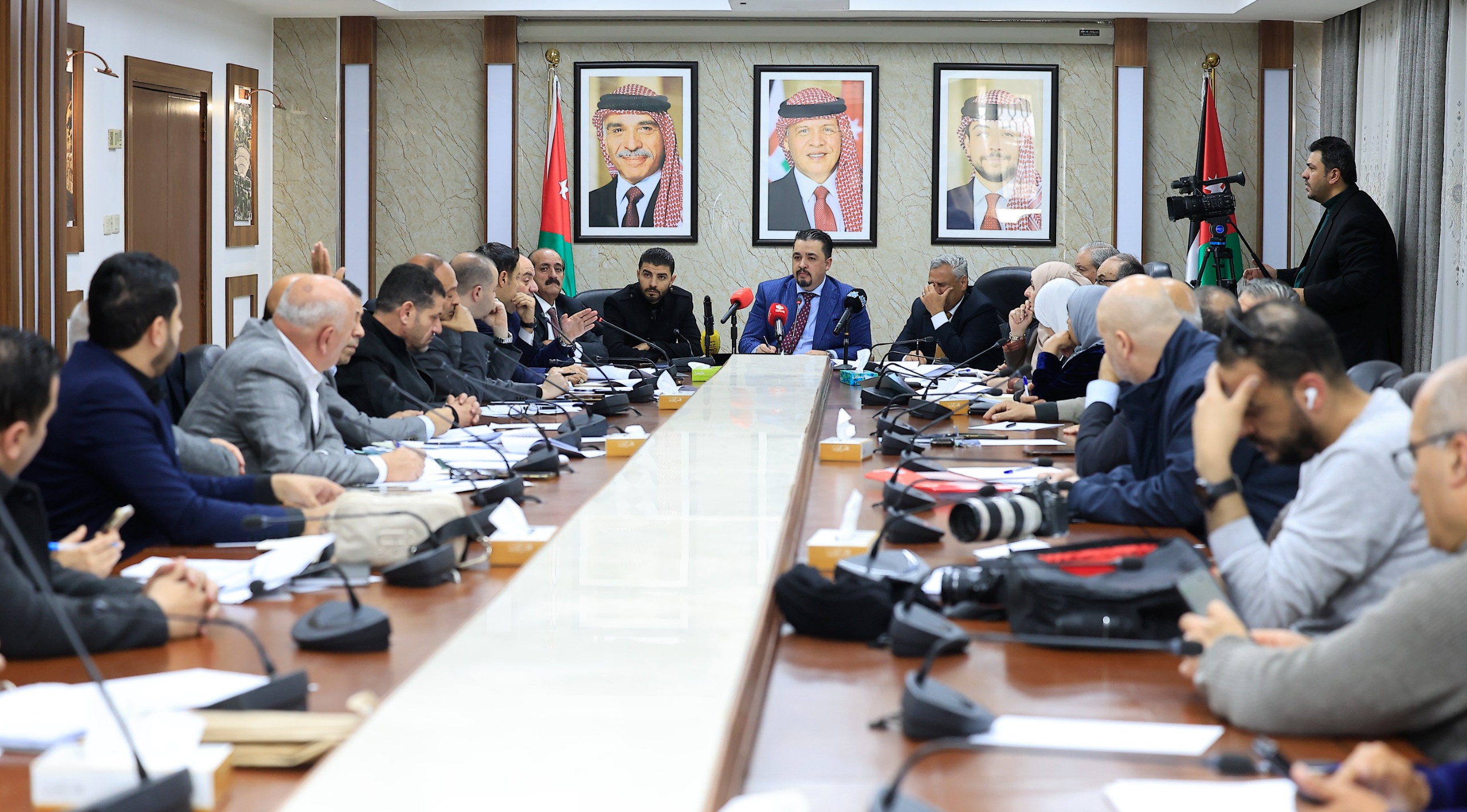 العمل النيابية تشرع بحوار وطني حول مشروع قانون الضمان