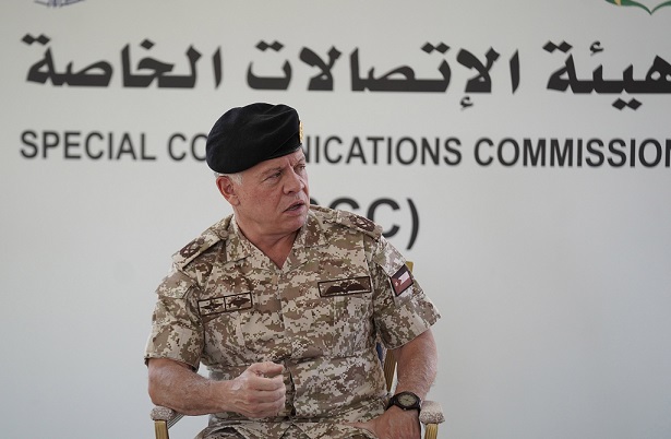 الملك يؤكد أهمية مواكبة التطور بمجالين مهمين