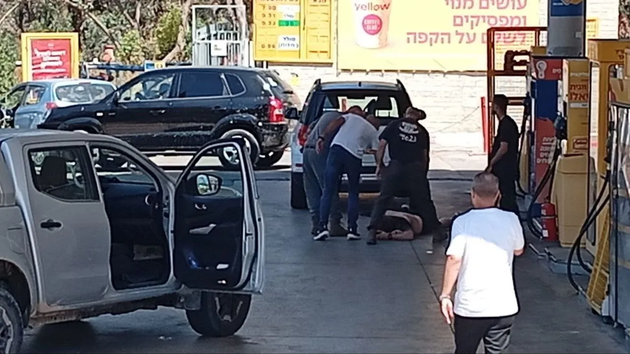 قتيل و4 جرحى بإطلاق نار في عدة مواقع في إسرائيل
