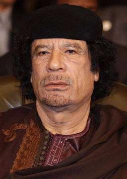 القذافي : القمة العربية لن تجدي نفعا