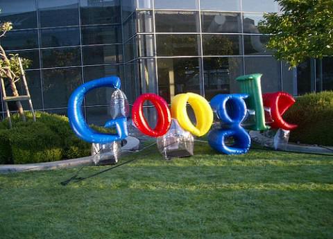 جوجل تطور خدمة البحث على الإنترنت 