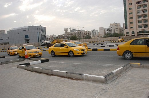 مدرب سواقة اغتصب متدربة وصورها بهاتفه الخلوي