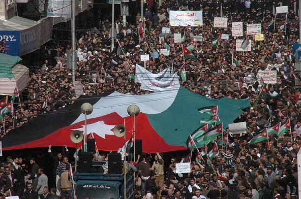  الحراك  ..  ما بين استمرار المسيرات واللجوء للحوار