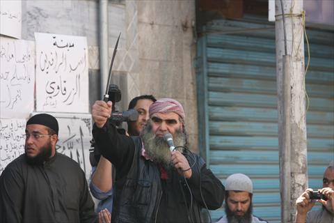 انشقاقات بالتيار السلفي الجهادي واتهامات بالأسماء بالتعاون مع المخابرات