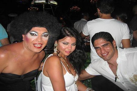 هيفاء وهبي تغني للشاذين جنسيا في تركيا  ..  صور