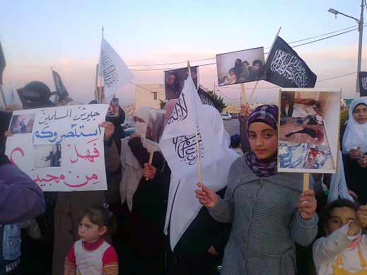 بالصور  ..  اعتصام لحزب التحرير امام السفارة السورية