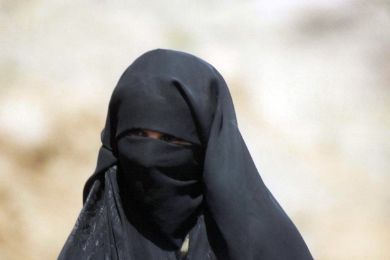  اليمن : رفضت الزواج من 50 رجلًا  