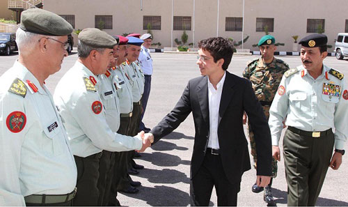 صور زيارة ولي العهد للقوات المسلحة