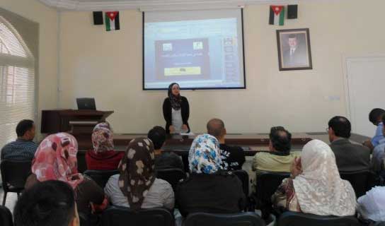 حملة توعوية بقانون الانتخابات البلدية في الزرقاء