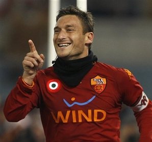 روما ينشد استعادة الثقة أمام كاتانيا  ..  وليتشي أمام فيورنتينا في الكالتشيو