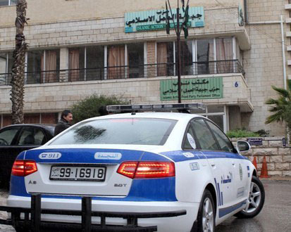 القبض على مطلوب أطلق الرصاص على شرطة بالرصيفة