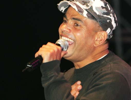 عمرو دياب يبهر جمهوره بحفل ضخم