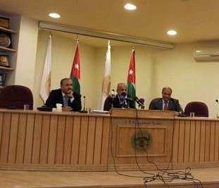 الخطيب : نسعى لانتخابات بعيدة عن التصرفات غير المسؤولة