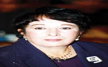 سميرة عبد العزيز شريرة في  أشجار النار 