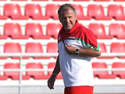 زيكو يهدد بمعاقبة لاعبي المنتخب العراقي