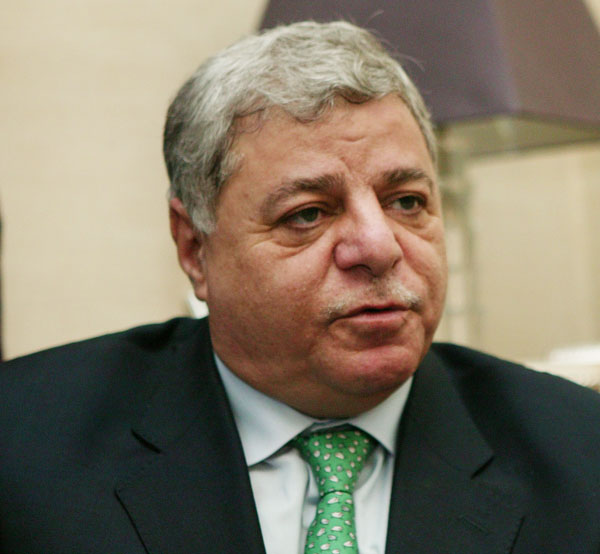  الخصاونة : ما زالت الفرصة سانحة للعبور بالاردن الى بر الأمان 