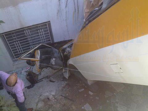 وفاة وإصابة بتدهور باص في وادي السير - صور