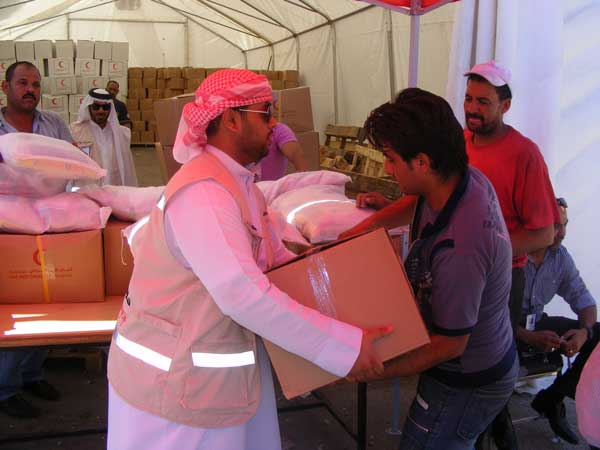 مساعدات اماراتية رمضانية على السوريين في الاردن