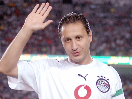 لاعب الاهلي  خشبة  اول وزير للرياضة في عهد مرسي