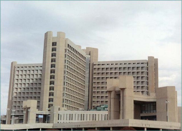 وقفة احتجاجية لإنقاذ مستشفى الملك المؤسس 