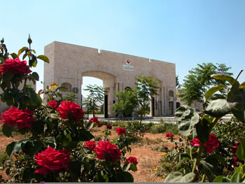 دورة تدريبية متخصصة للأمن الجامعي في الهاشمية