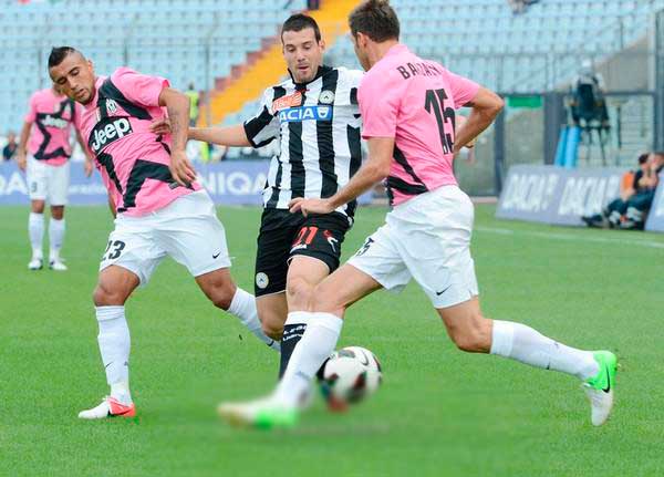 اليوفي يسحق اودينيزي في الدوري الايطالي