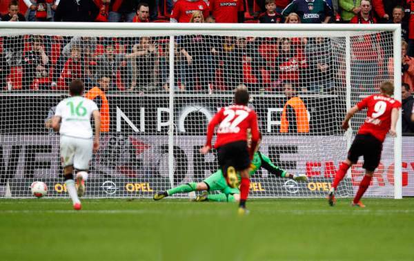 ليفركوزن وجلادباخ يتقاسمان النقاط بتعادل إيجابي في البوندسليجا	