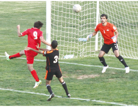 العربي يواصل الصدارة والفيصلي يهدر الفرص