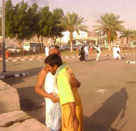 مليونير بنغالي  .. عامل نظافة في مكة المكرمة