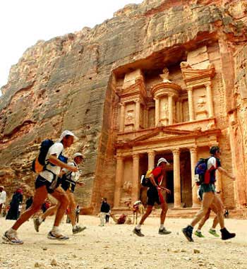 الاحتجاجات أضرت بالسياحة الاردنية  .. 