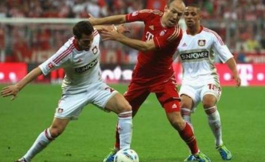 ليفركوزن يقهر هامبورج بالثلاثة