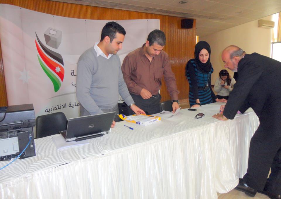 المستقلة: سيطرة كاملة على مراكز الاقتراع والفرز 