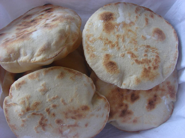 عائلات أردنية تستدين الخبز