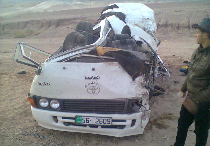 وفاة شخص اثر حادث تدهور شاحنة  في العقبة