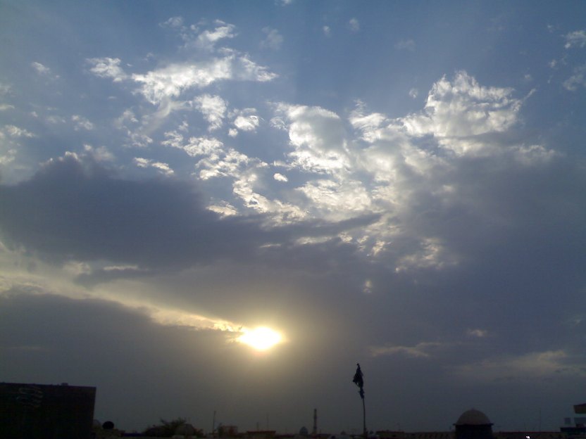 صواعق رعدية وامطار غزيرة في الطفيلة