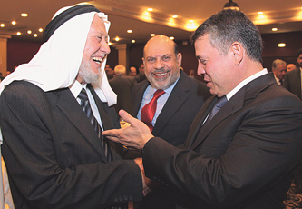 اتصالات سرية مع قيادات اخوانية