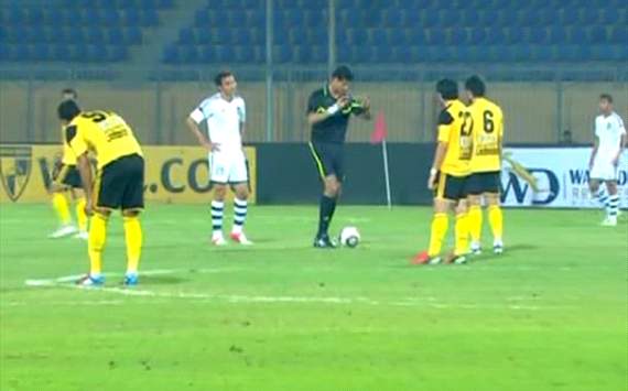 بالفيديو ..  هدف كوميدي في الدوري المصري 