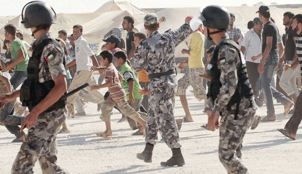 اصابة دركي في هجوم على مستودع بالزعتري