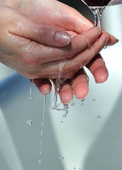 حكم الإسراف في الماء