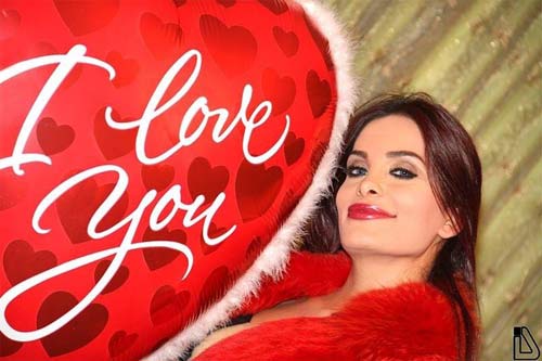 بالصور  ..  دومينينك حوراني تقضي ليلة حب جميلة 