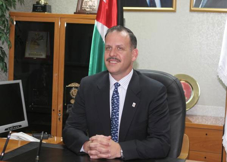 نائب الملك يستقبل رئيس هيئة الأركان التركي