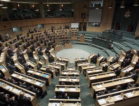 76 نائبا يوقعون مبادرة من حقك تعرف