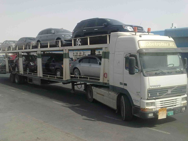ليبيا تفرج عن 350 شاحنة اردنية