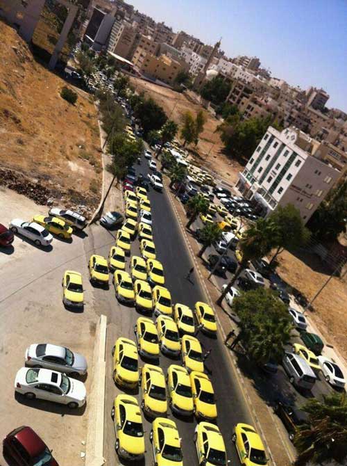 اعتصام لسائقي التاكسي بالمفرق