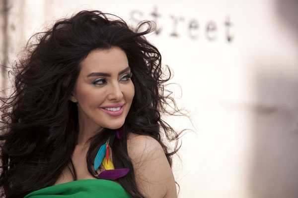 ميساء مغربي تتفاجأ بوجود كاميرا في غرفة نومها