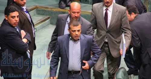 فوضى واقليمية وانسحابات من البرلمان