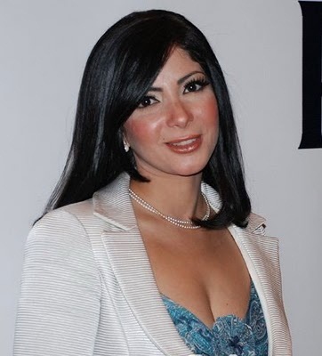 علاقة بين أحمد السقا ومنى زكي تغضب زوجها!