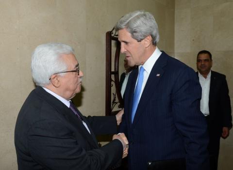 كيري : جهود جديدة لانعاش الاقتصاد الفلسطيني